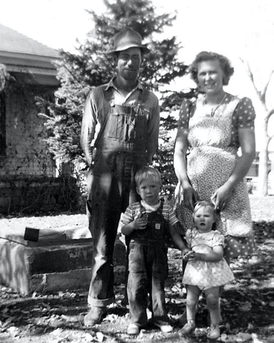 ClarenceEstherKids1942