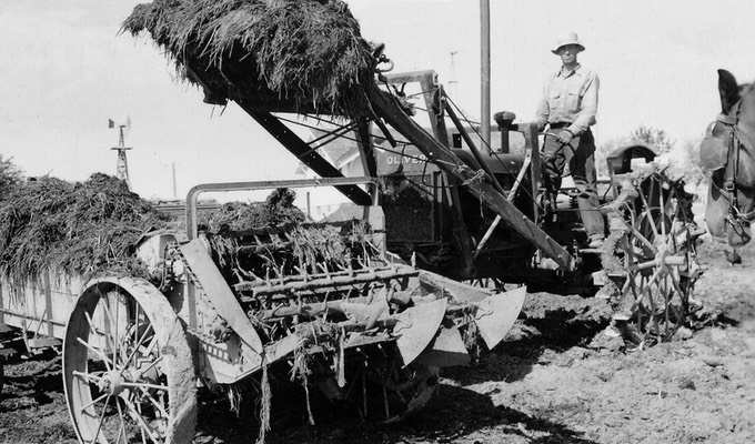 ClarenceManureLoaderOliver80 1935