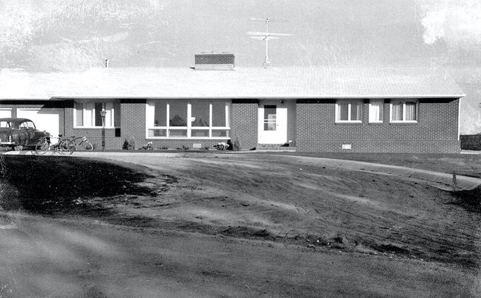 Home-CountryClubHills1