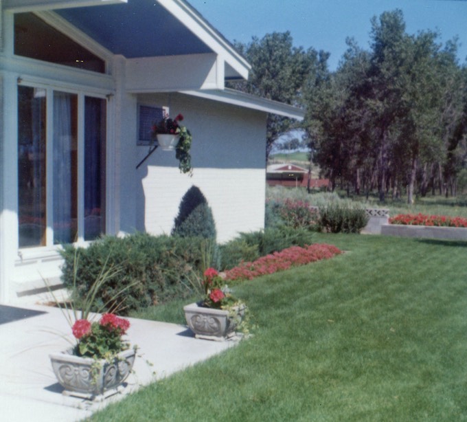 Home-CountryClubHills2