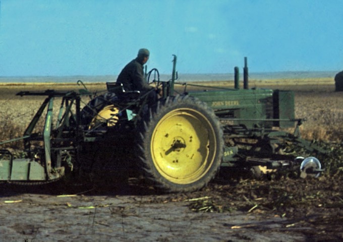 L046 ClarenceTractor1949