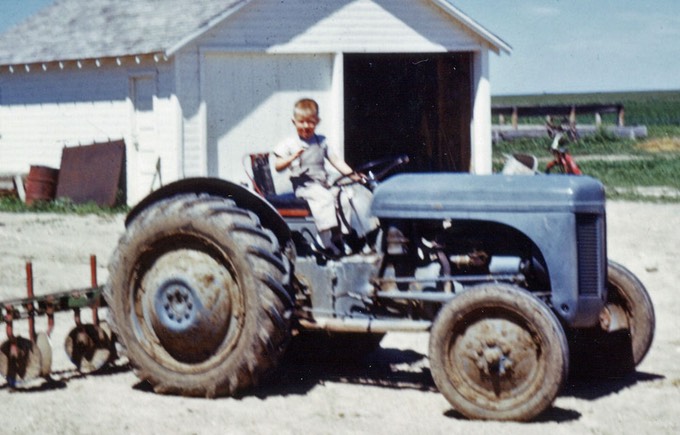TomTractor1950