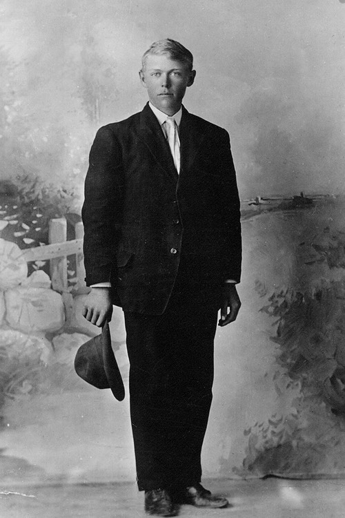 HH002 HenryHettingerCA1905