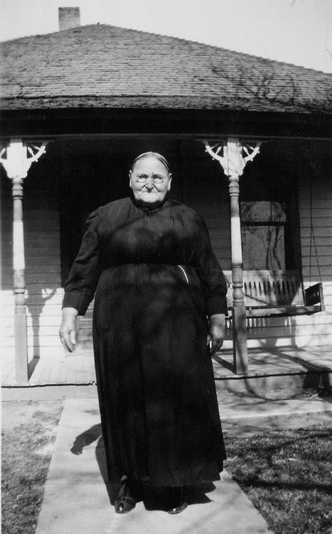 HH031 MaryHettinger1930s