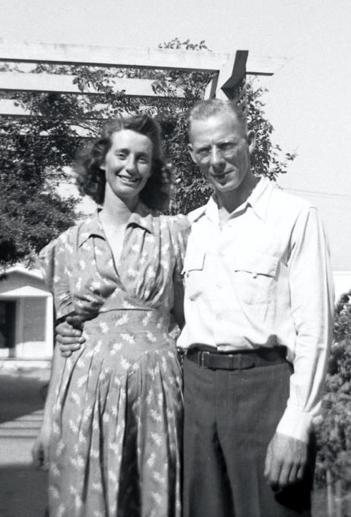 HH094 LeonaRobert 1943