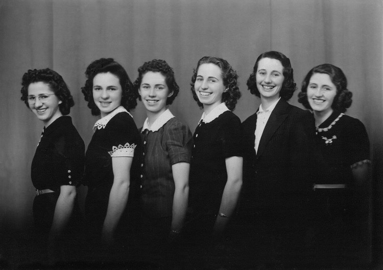 JL033 LebsackGirlsca1935