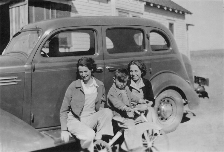 JL041 LeonaRachelRoberton36Plymouth