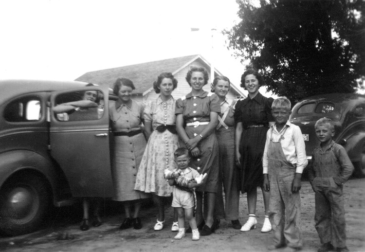 JL057 FredaMaryEmmaDonaldRachelUNKErnieUNKUNK