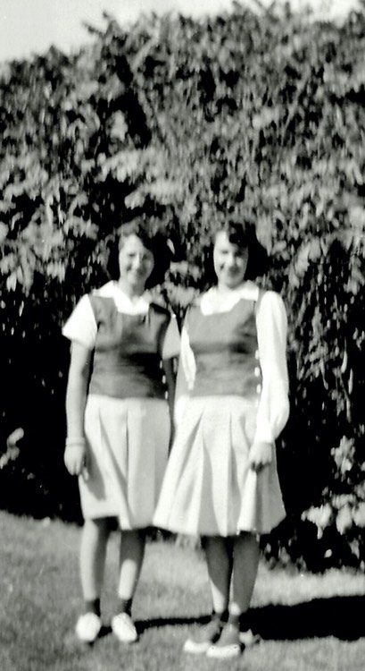 JL058 ErnestineFreda