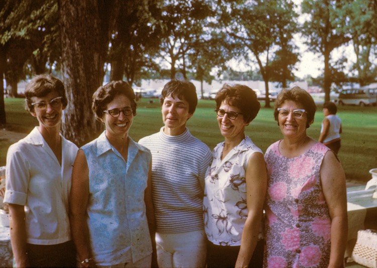 JL143 LydiaErnieFredaRachelLeona9