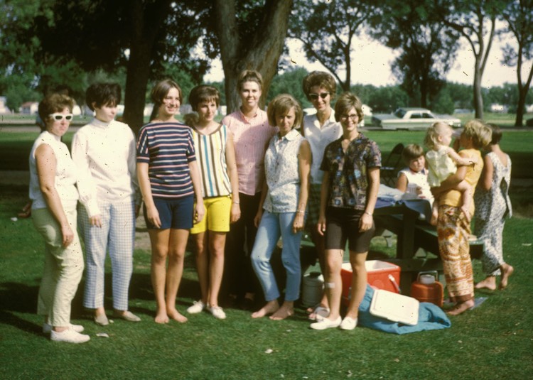 JL145 GranddaughtersInLaws69 2